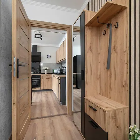 Elegant And Modern In For 3 People By Renters *