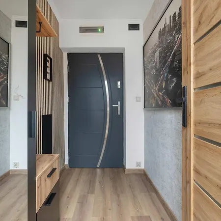 Elegant And Modern In For 3 People By Renters Katowice