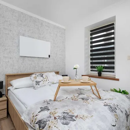 Apartment Elegant And Modern In For 3 People By Renters *